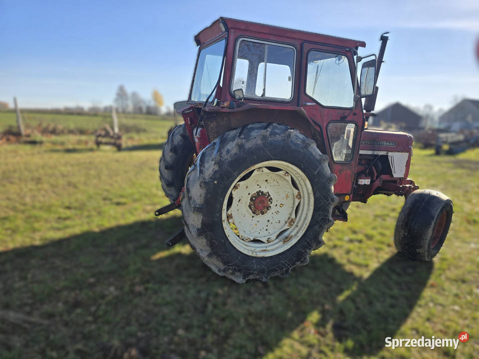 Ciągnik INTERNATIONAL 574 67