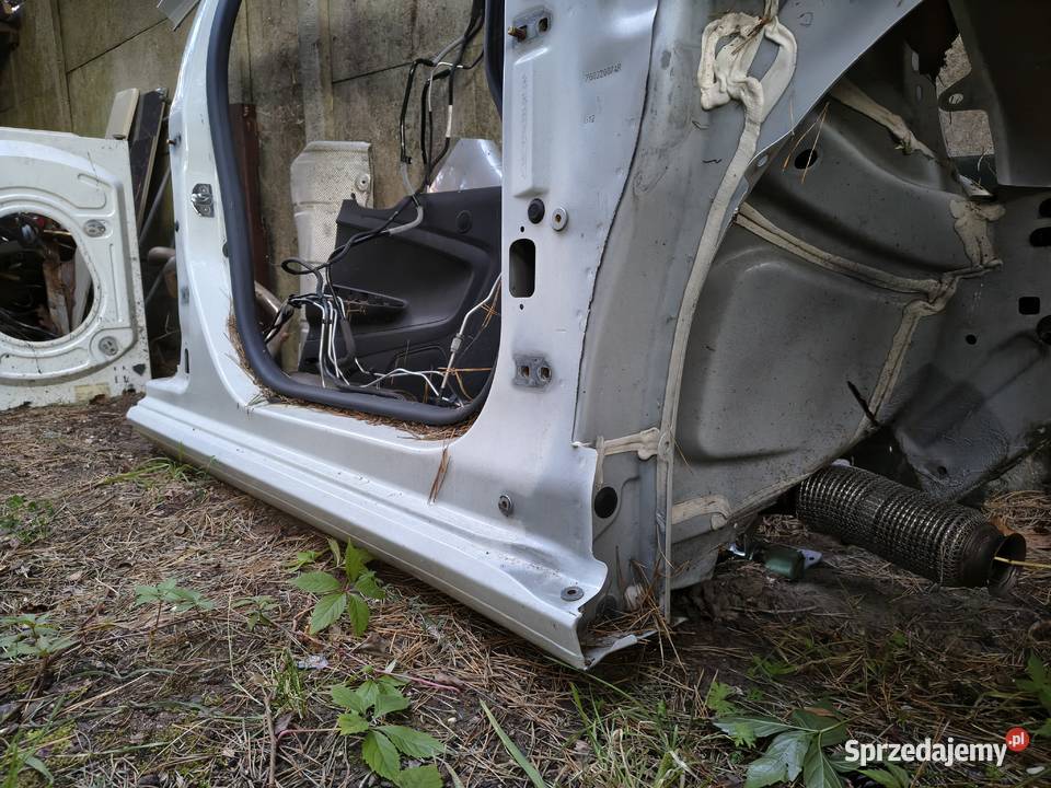 Renault Megane IV prog slupek prawy Rok produkcji 2019 Kielce