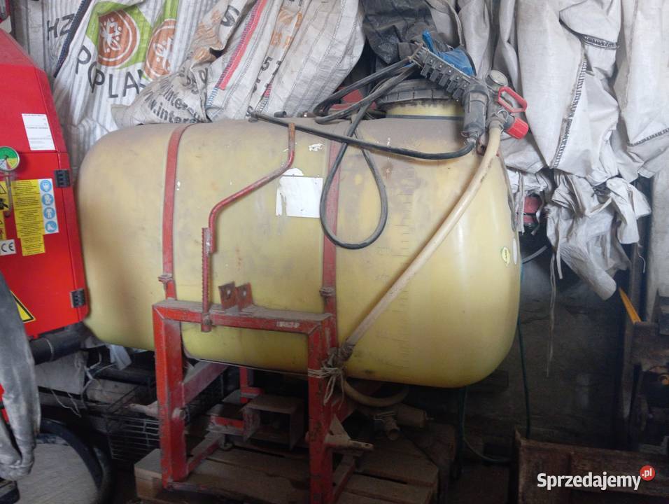 Opryskiwacz rau 800 litrów 15m belka Szczuka