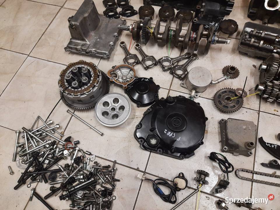 Suzuki GSR 600 silnik części głowica cylinder dolnośląskie Jelenia Góra