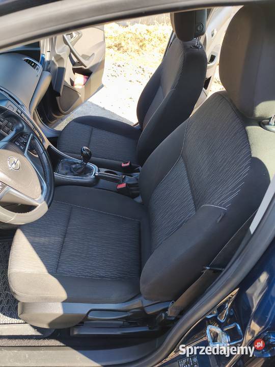 Sprzedam Opel Astra j sedan Zarejestrowany w Polsce lubelskie Chełm sprzedam