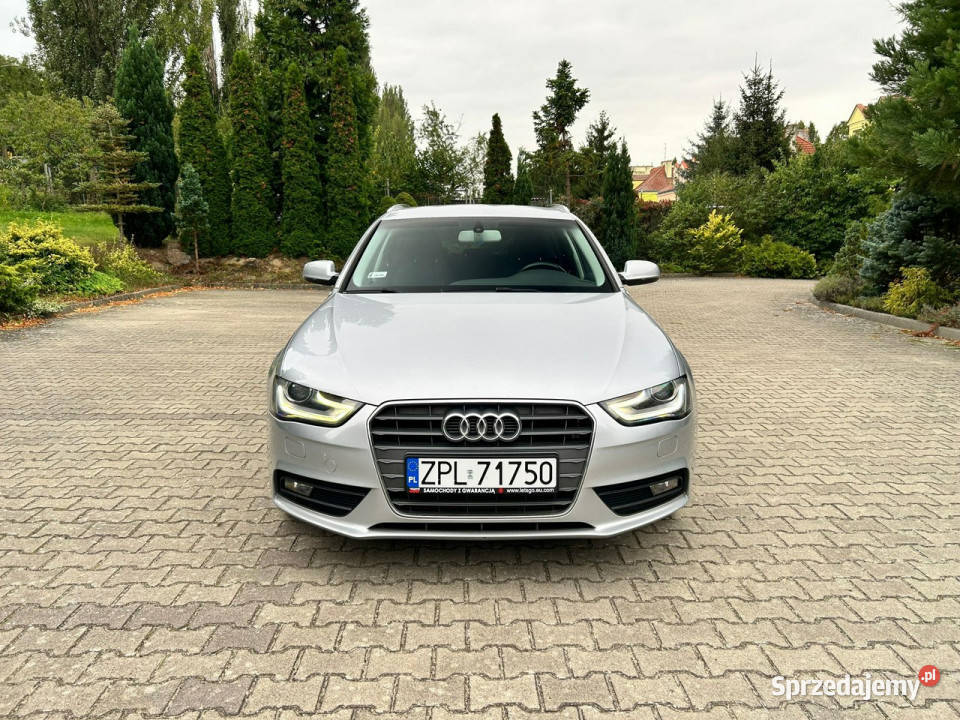 Audi A4 Audi A4 Avant 18 TFSI 170 Historia z ASO światła przeciwmgielne Szczecin