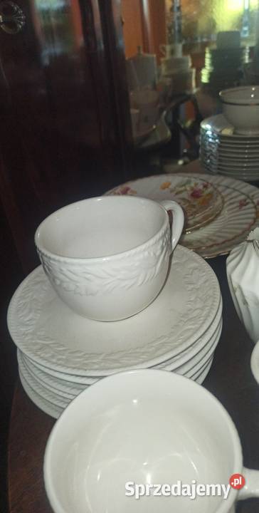 Filiżanka z grubej białej porcelany Z reliefami Gdańsk