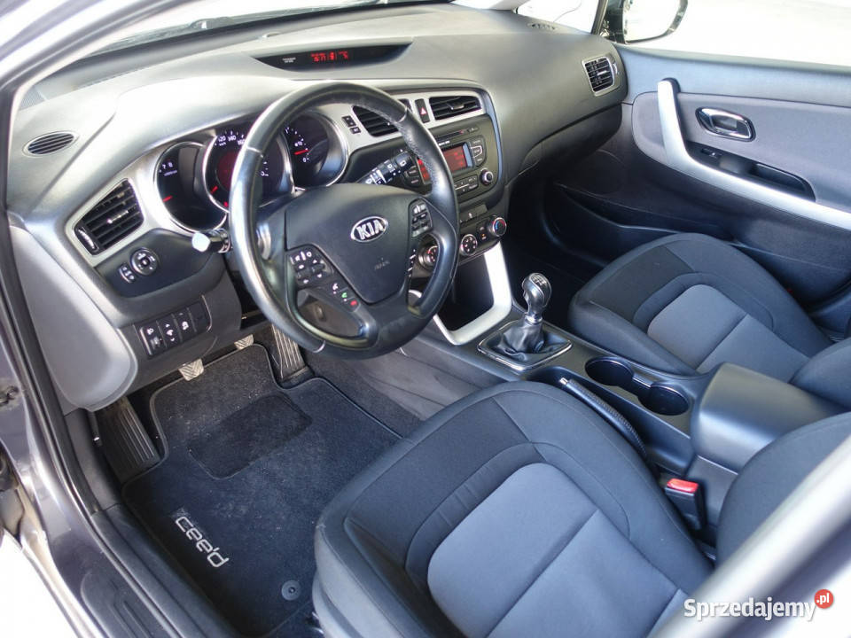 Kia Ceed 16 Ben135LedyCzujniki ParkPełny serwis manualna Lublin sprzedam