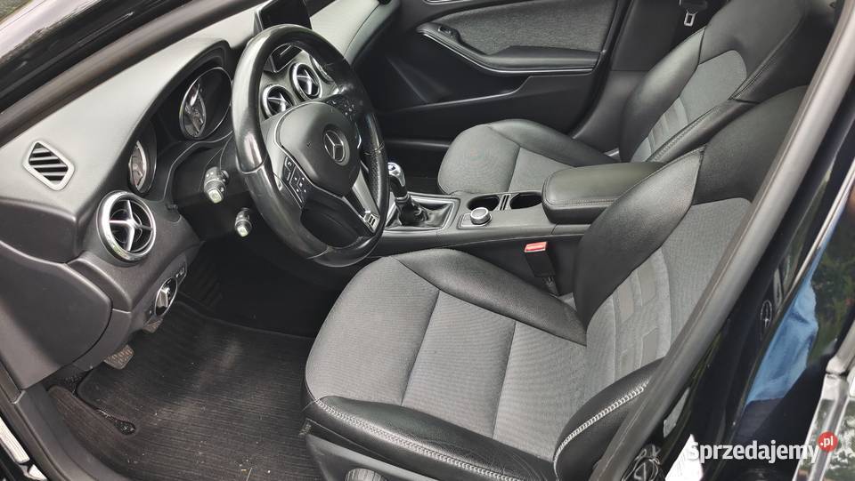 Mercedes GLA bezwypadkowy lakier metallic GLA Jastrzębie-Zdrój sprzedam