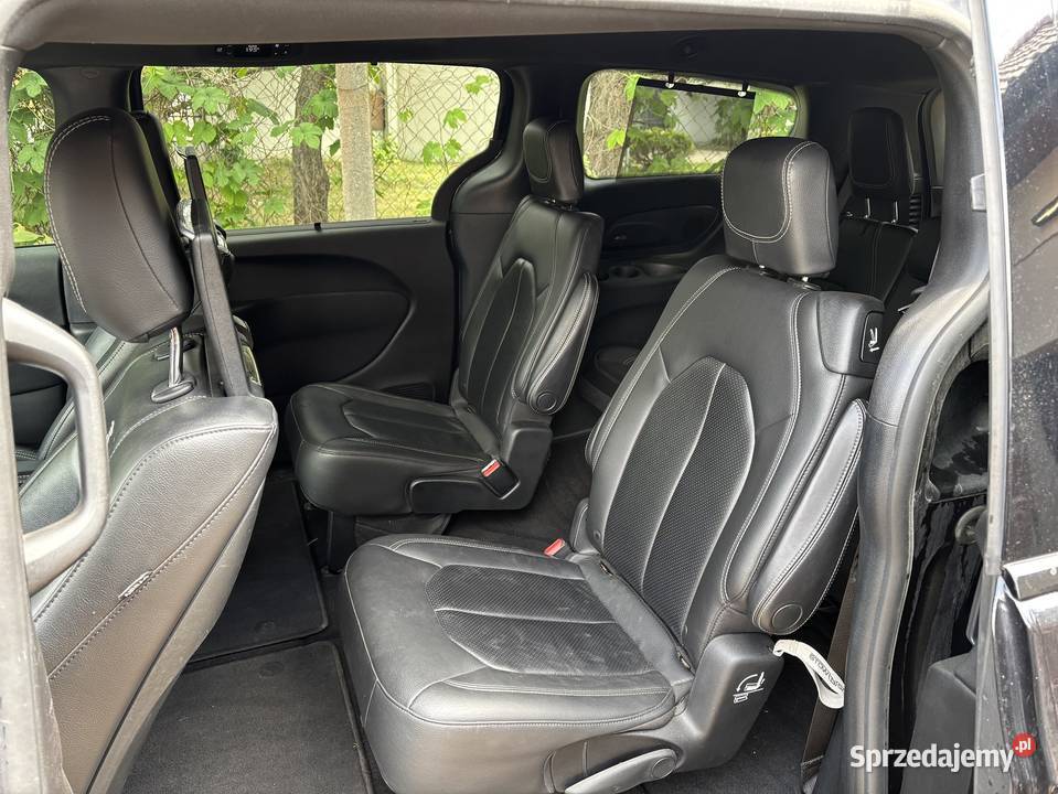 Crysler Pacifica S