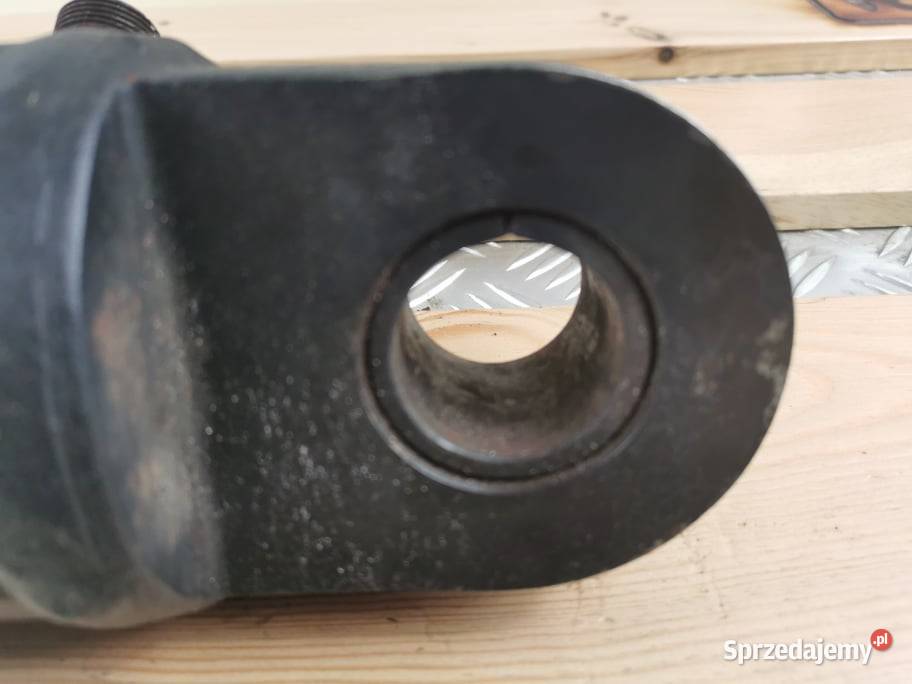 Deutzfahr 120 Agrotron Cylinder hydrauliczny osi