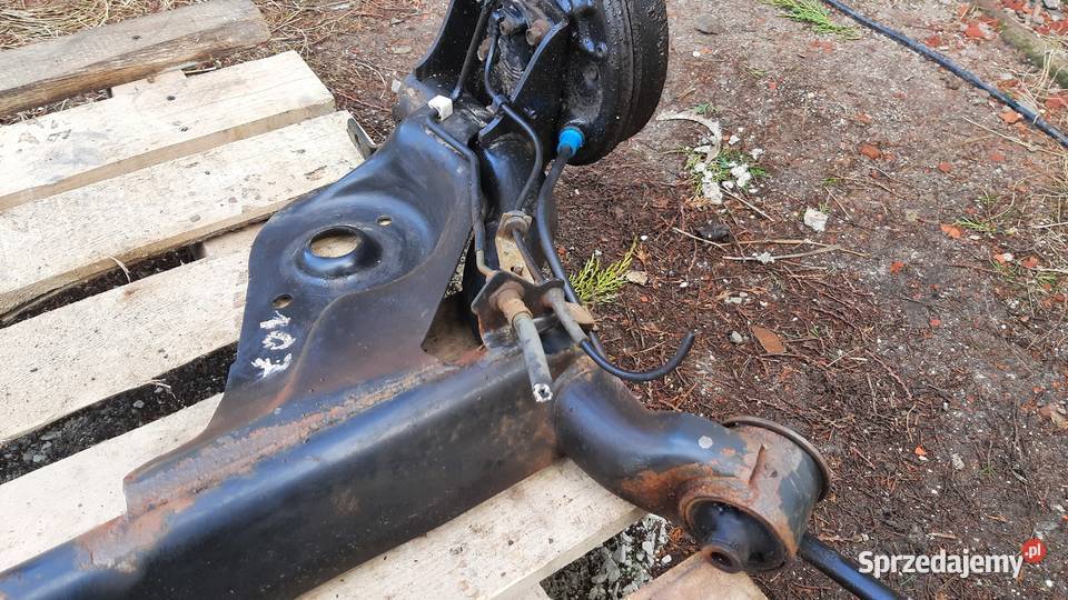 oś tylna belka aygo I peugeot 107 C1 kompletna Dębno sprzedam