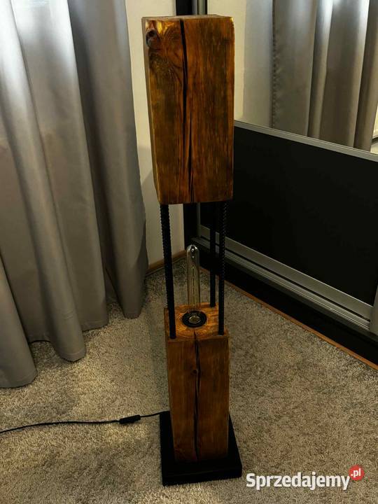 Lampa drewniana w stylu loft Cełujki