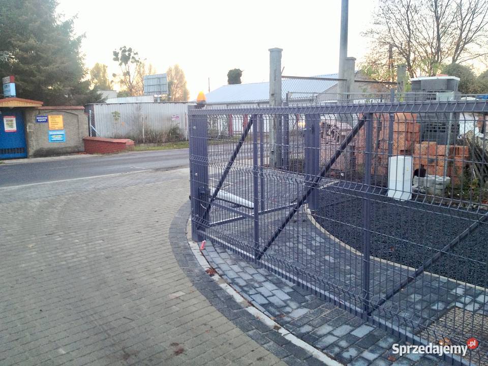 Brama dwuskrzydłowa 8 m z kompletnym napędem NICE – doskonały stan