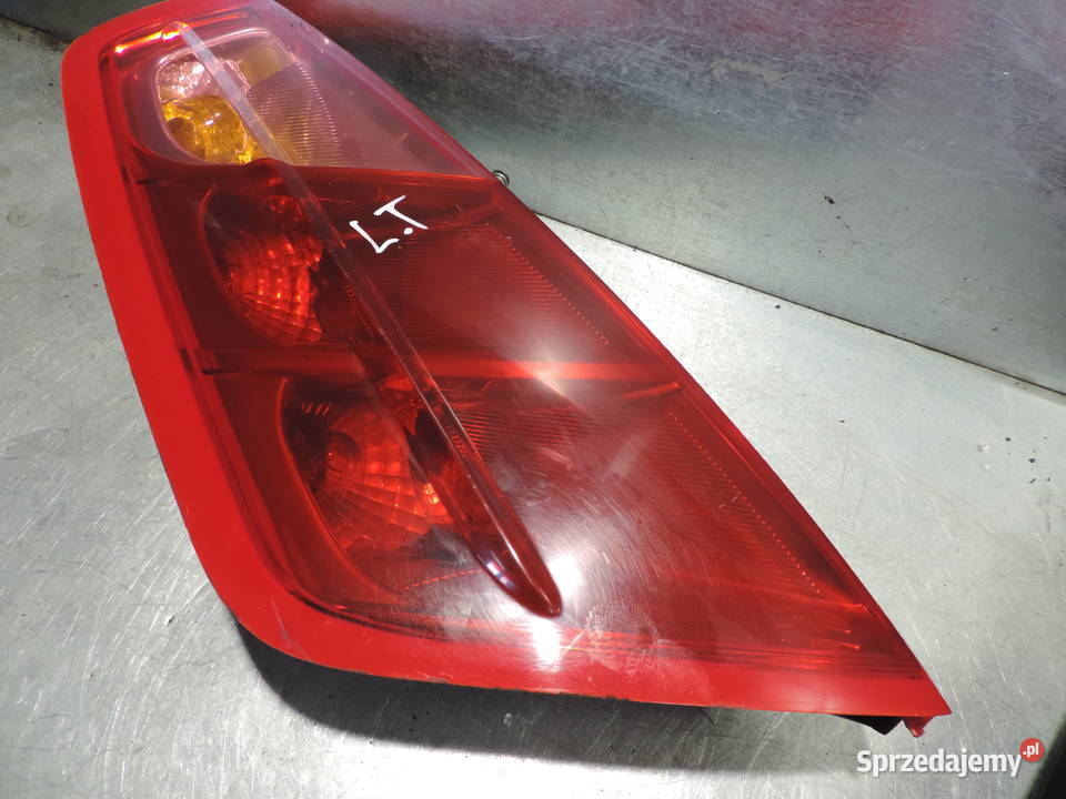 FIAT GRANDE PUNTO LAMPA LEWY TYŁ 5D sprzedam