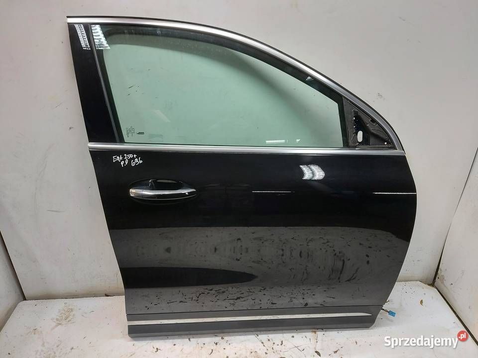 Mercedes EQA 250 W243 DRZWI PRAWE PRZÓD lakier osobowe Drzwi