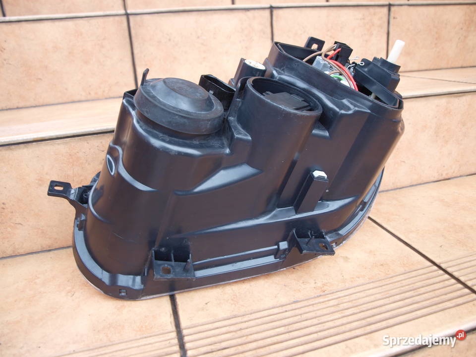 VW Polo 4 lampa prawa przód 2001 2005r europa Kalisz