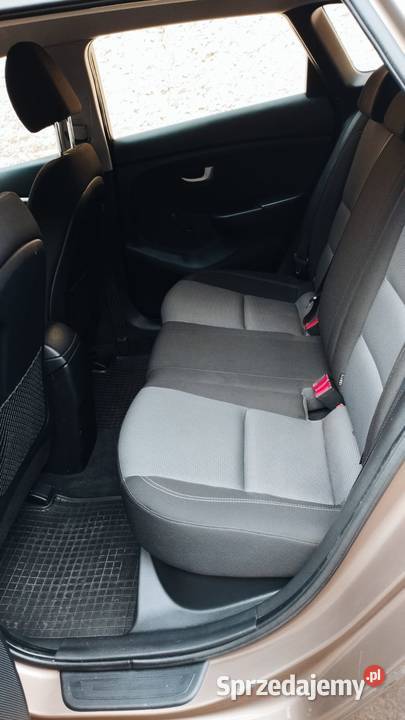 Hyundai i30 16 CRDi Comfort manualna Boguszów-Gorce