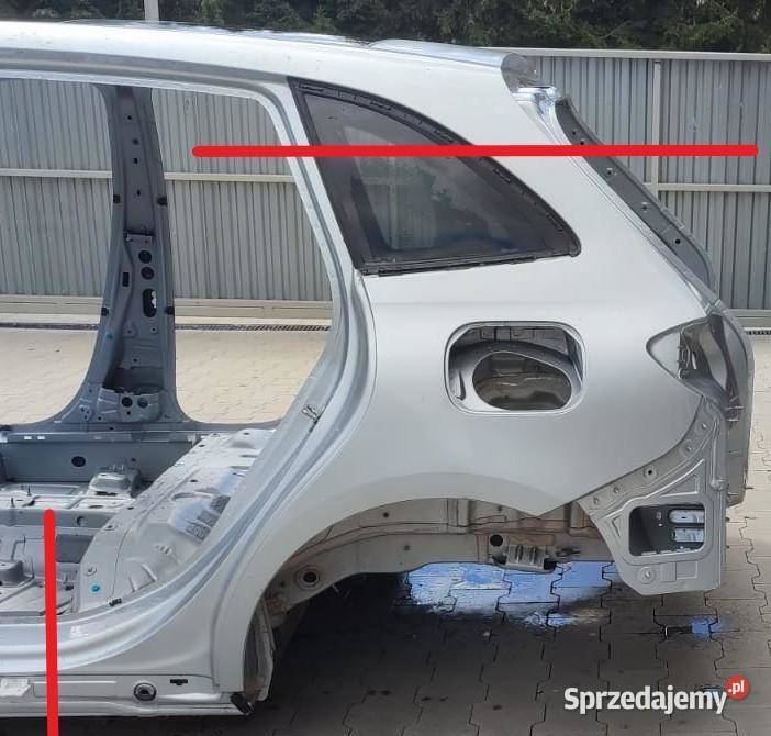 MERCEDES W247 ĆWIARTKA BŁOTNIK LEWY TYŁ 922