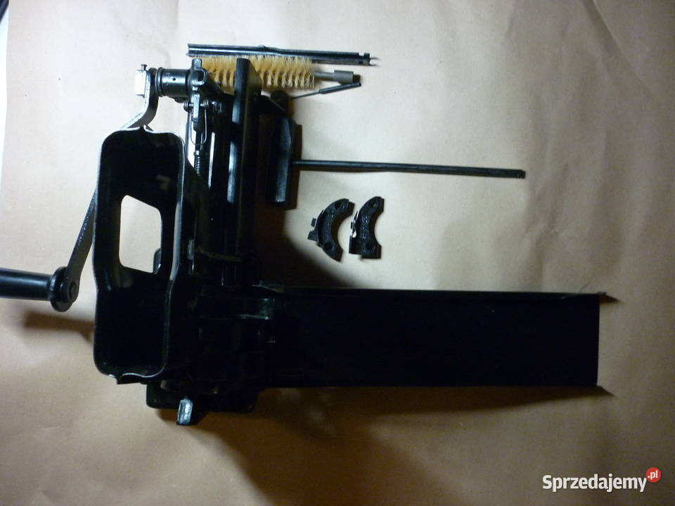 Maszynka do taśmowania amunicji 127 mm Pozostałe Dębica