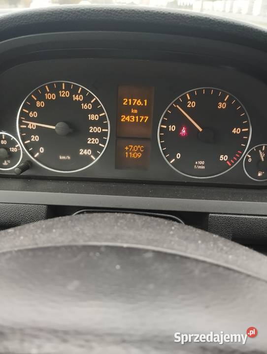Mercedes A klasa z roku 2005 z silnikiem 2 litry Łuków