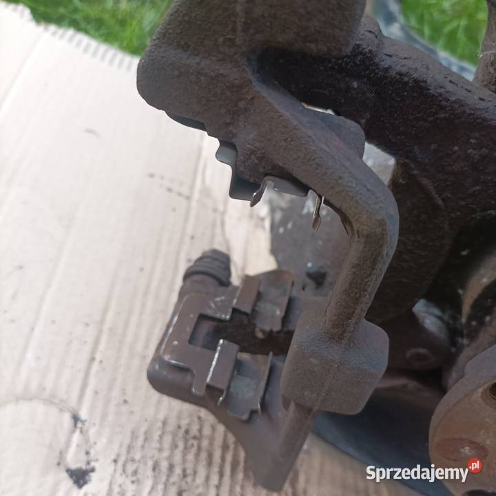 Audi A6 C6 jarzmo zacisku tył prawe lewe 302mm osobowe Układ hamulcowy Skoczów