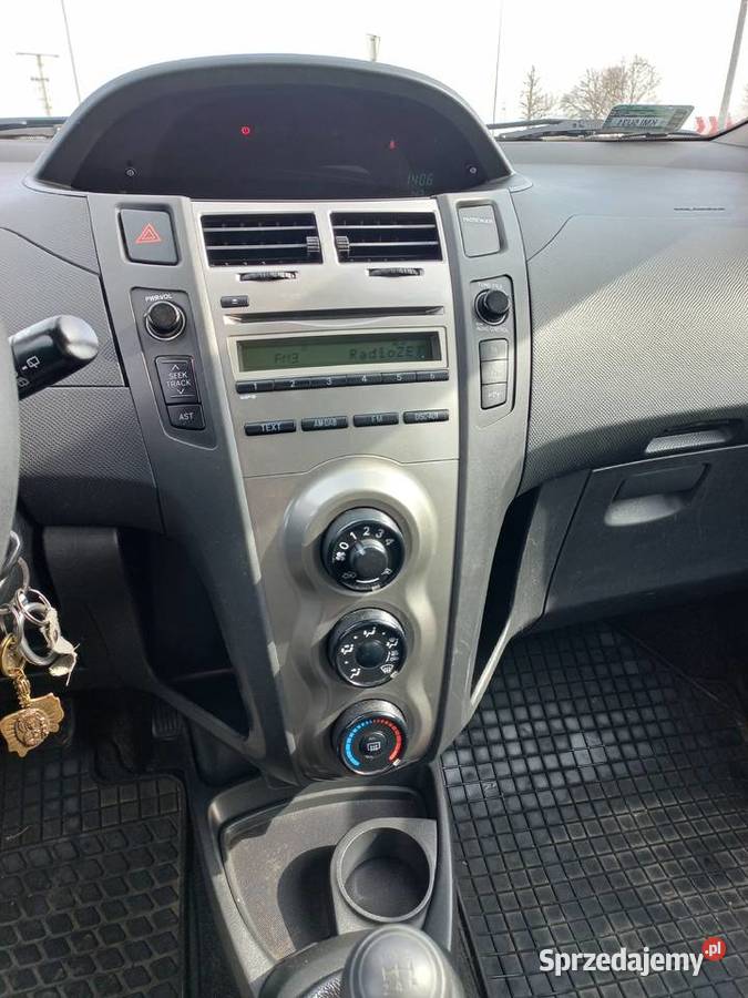 Toyota Yaris 2 10 2010r Jaksice sprzedam