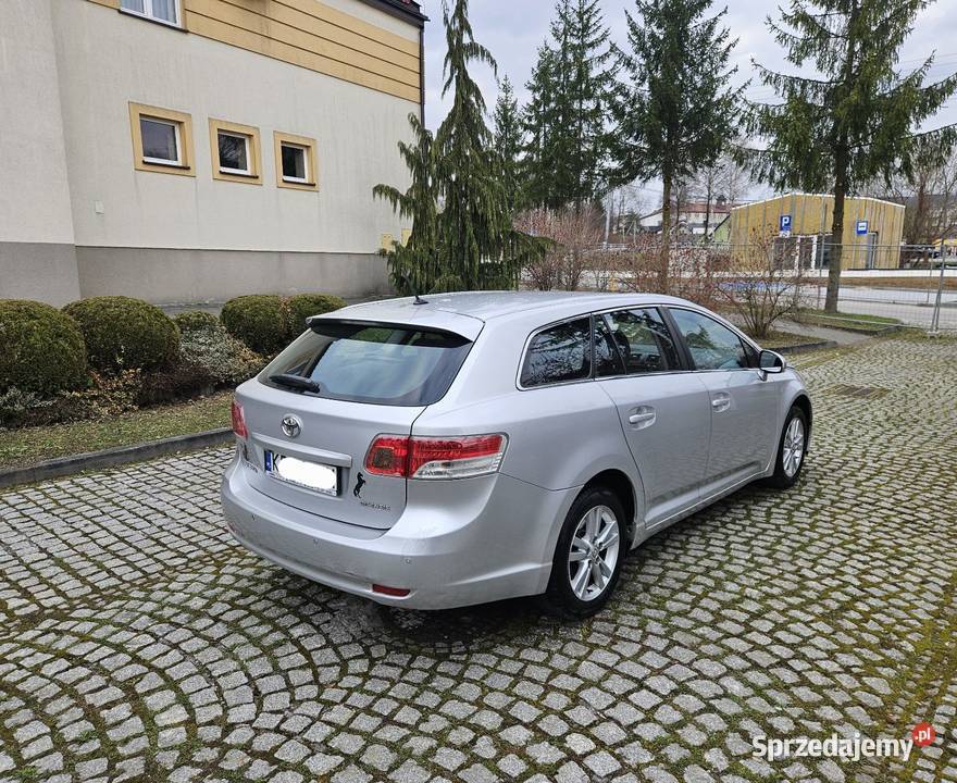 Toyota Avensis 2009r 20D 126 Salon Polska