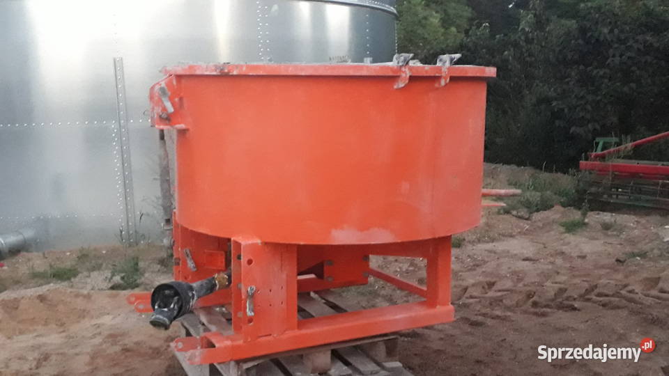 Betoniarka Ciągnikowa 1200l WOM