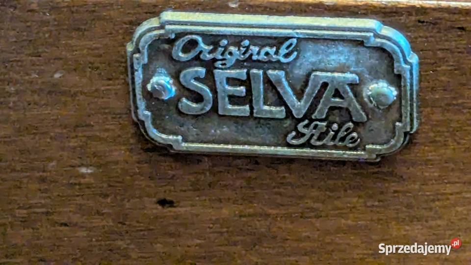 Włoska witrynaserwantka ludwikowska orzechsklep śląskie Dąbrowa Górnicza sprzedam