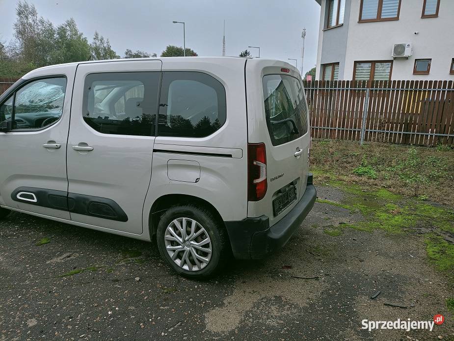 Berlingo IV Rifter Combo E TYŁ z DACHEM kolor