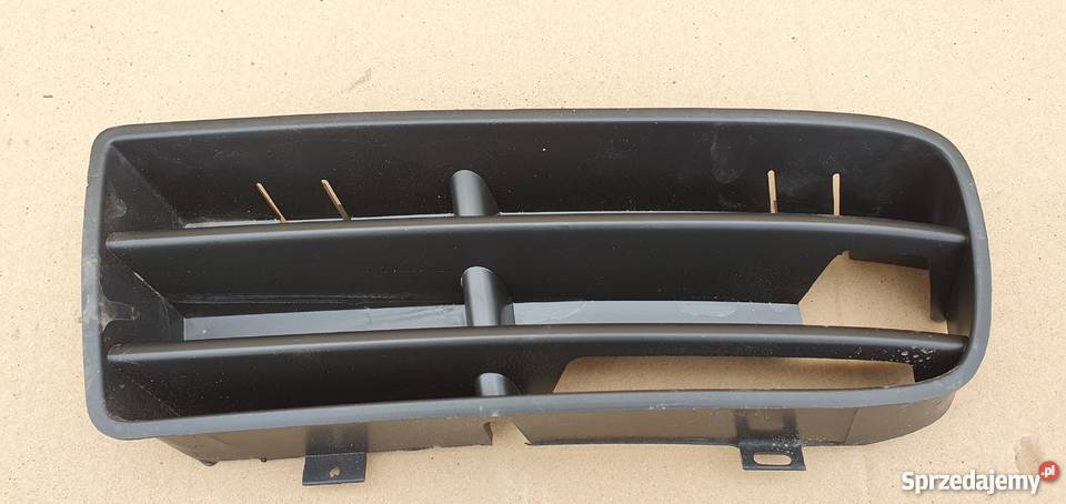 VW GOLF IV KRATKA ZDERZAKA LEWA 190853665B Bieleń