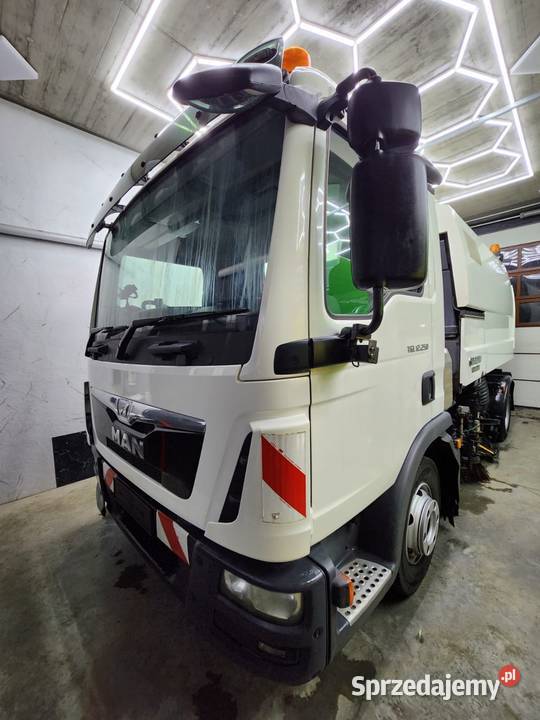 MAN TGL 12250 Zamiatarka FAUN Viajet 5 Szczotki MP3 Sierakowice