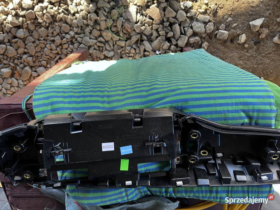 Audi a6 a7 c8 ramka deski pod dekor oswietlenie prawe Lesko