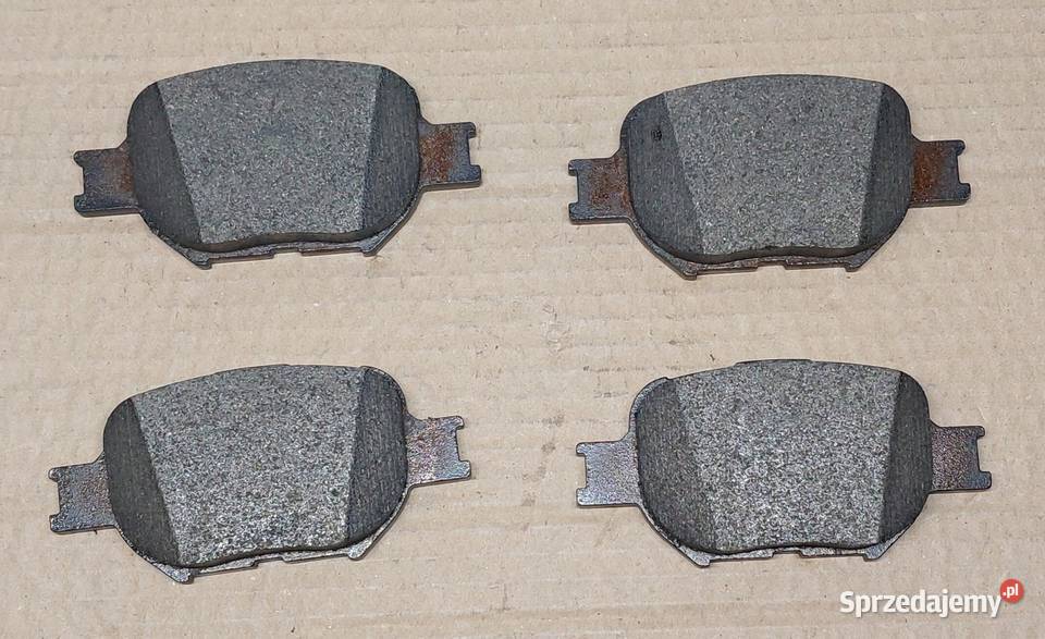 KLOCKI HAMULCOWE PRZÓD TOYOTA COROLLA E12 VERSO Mielęcin