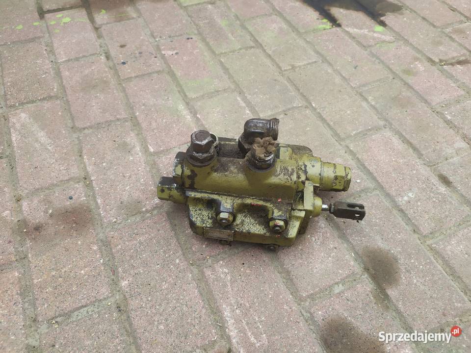 Rozdzielacz hydrauliczny jazdy Pniówek sprzedam