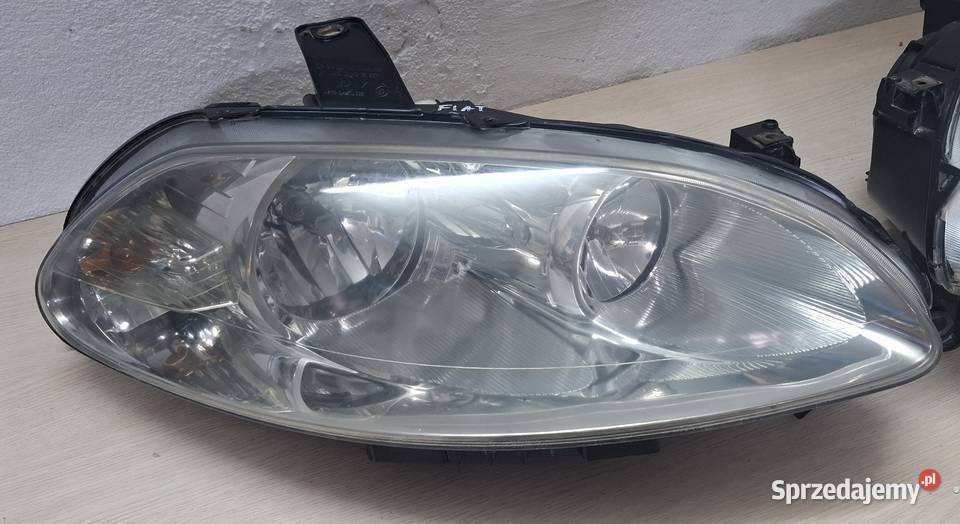 Lampy Reflektory Fiat Croma osobowe Sandomierz