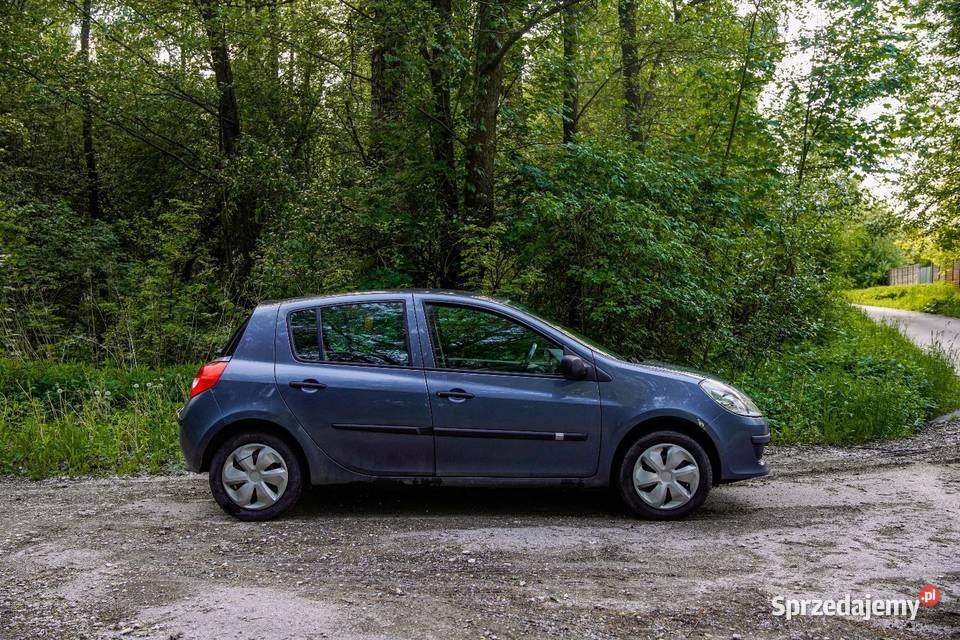 Renault Clio 3 2006r 16 benzyna 88 ważne opłaty 88KM Clio Pińczów sprzedam