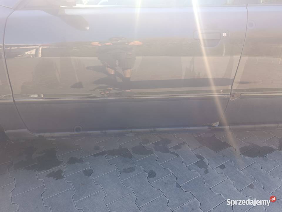 Drzwi Gołe Przód lewy LZ9U Audi A4 B5 a20 Części samochodowe Myszków