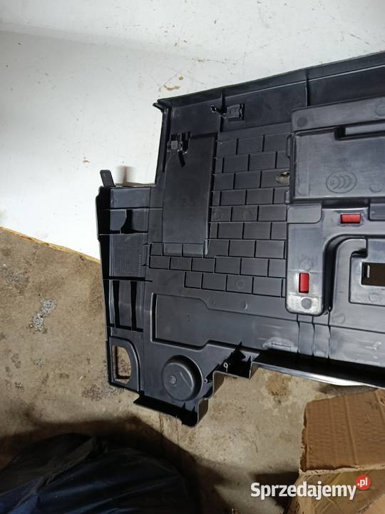 AUDI A5 A4 8W SCHOWEK NA NARZĘDZIA 8W8863373 Schowki, półki Kościerzyna