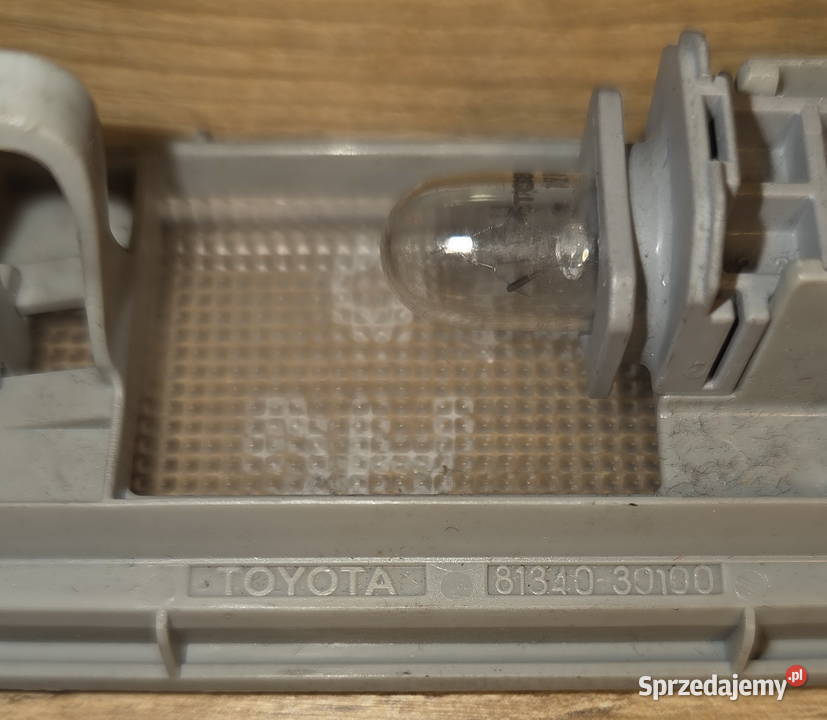 Toyota lampka podsufitki pod daszek Białystok sprzedam