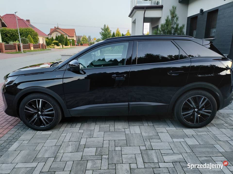 Peugeot 3008 hybryd plagin 300 full Rok produkcji 2022