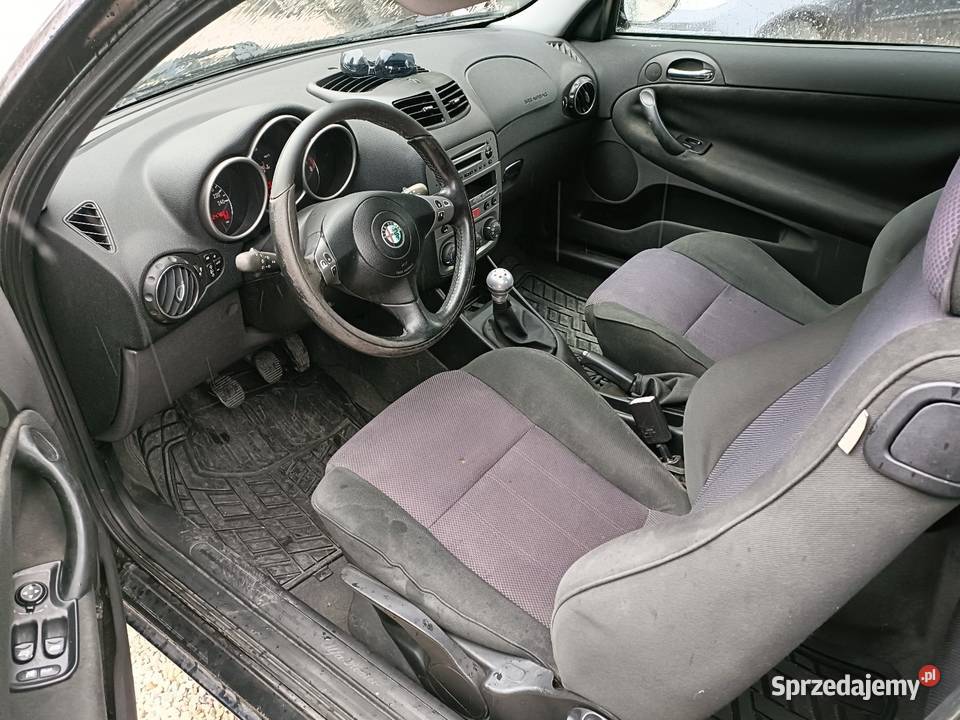 Fajna alfa Romeo 147 z klimatyzacją ważnymi