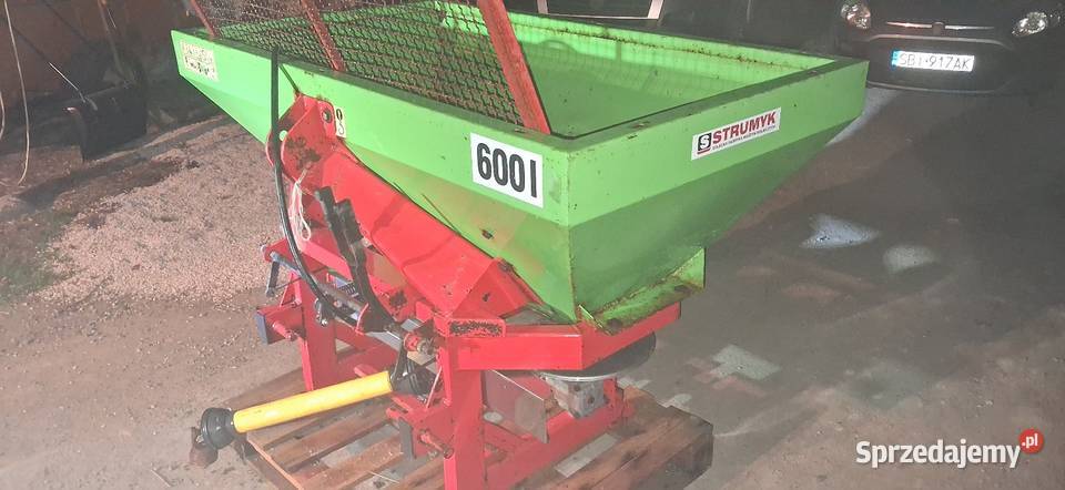 Sprzedam Rozsiewacz dwutarczowy Strumyk Rolnictwo Roztropice