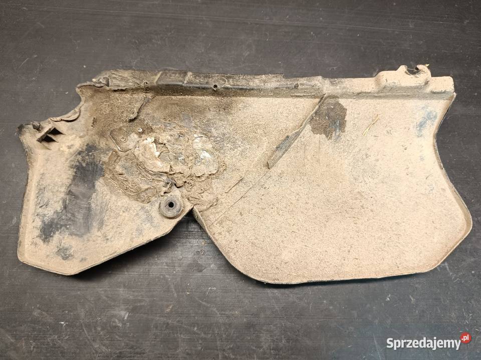 Owiewka osłona plastik boczek prawy tył części Gołaczewy