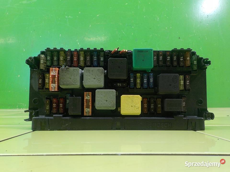 MERCEDES E W212 11r SEDAN 4D skrzynka Skrzynki bezpieczników Suków