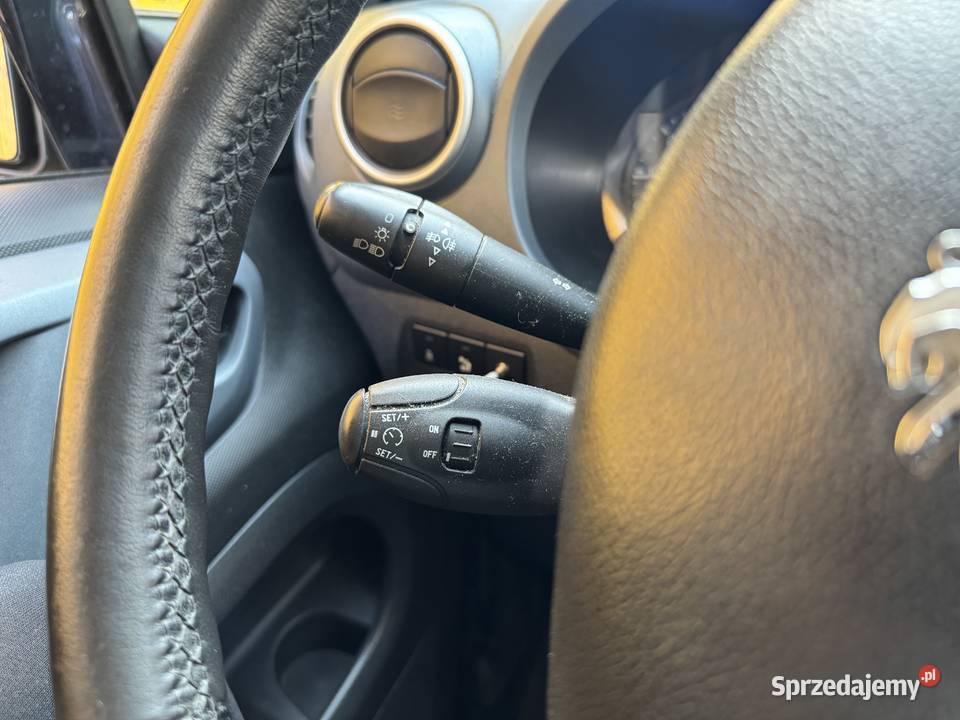 Peugeot partner Hak Zadbany Salon Warszawa