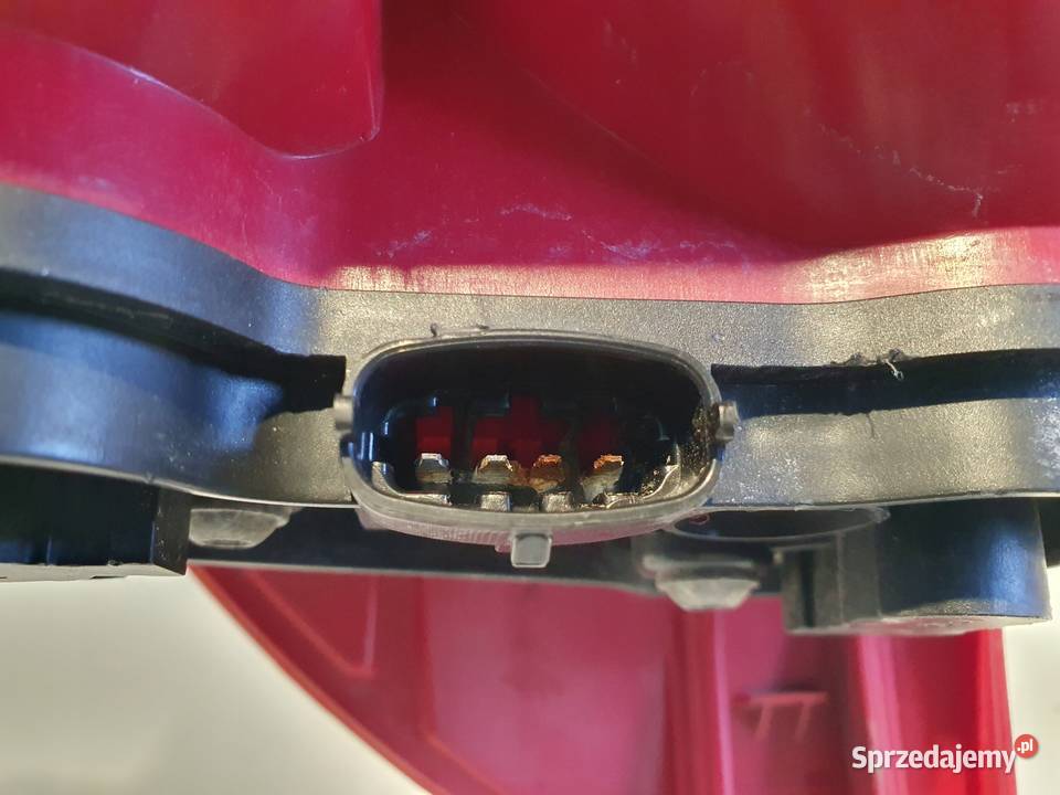 LAMPA PRAWA Saab 95 95 lift 0109r TYLNA prawy osobowe Rudka