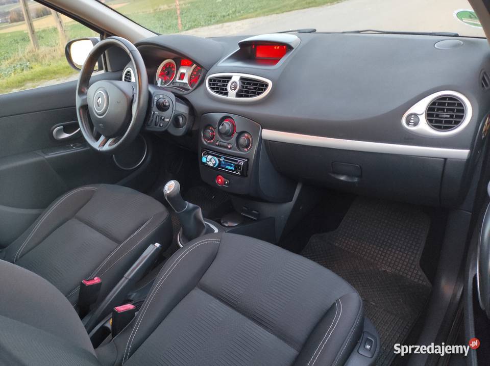 Renault Clio III Lift 12 16V 101 2011 z Niemiec manualna Clio Przeworsk