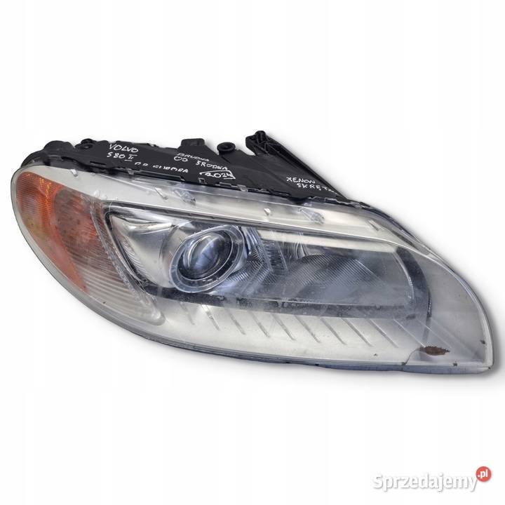 LAMPA Volvo V70 III S80 II PRZEDNIA PRAWA prawy Chełm