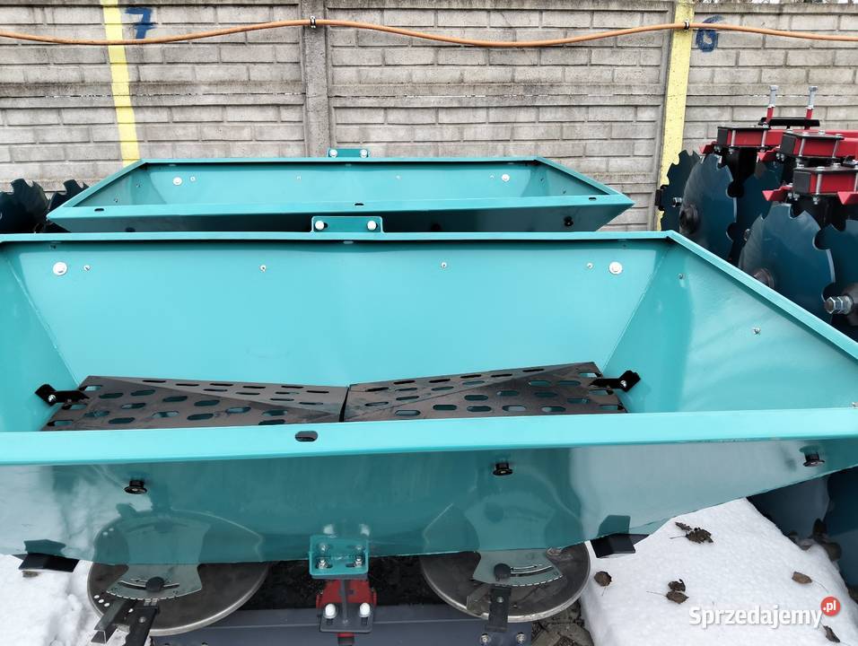 Rozsiewacz Nawozów Dwutarczowy Demarol 400L Sokółka