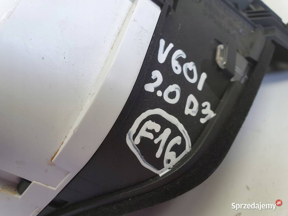 Volvo XC60 I V60 I S60 II 20 D3 LICZNIK ZEGARY osobowe
