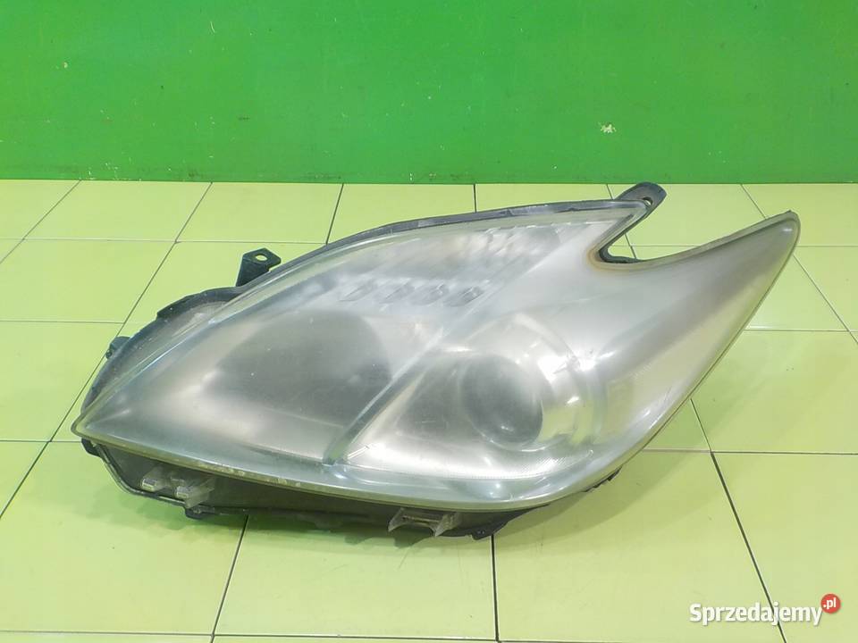 TOYOTA PRIUS III 18 VVTI AUT 10r 5D lampa lewa osobowe