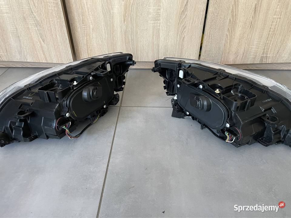 Volvo s60 v60 reflektor przód Lift nowy Kozubszczyzna